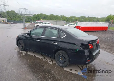 2017 Nissan Sentra S z USA, uszkodzony, nr VIN 3N1AB7AP1HY326588